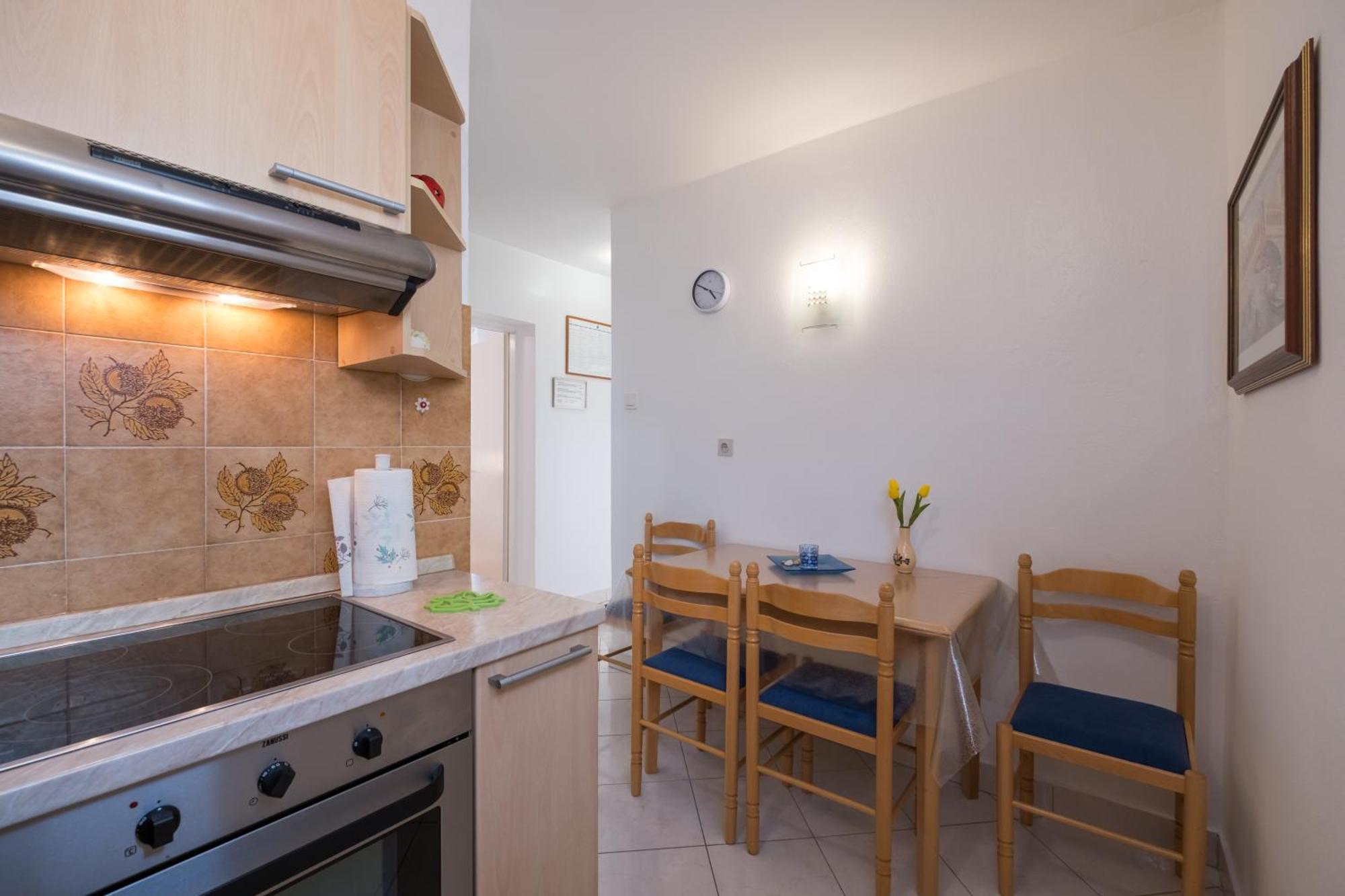 Apartments Lovorik Krk Town Luaran gambar